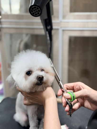 De Grand Grooming Academy